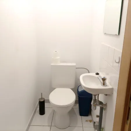Σπίτι διακοπών 4 Bedrooms House With Enclosed Garden And Wifi At *